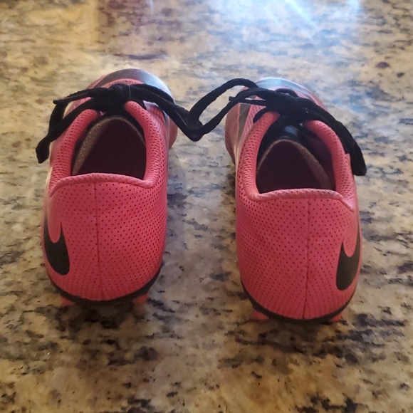 Nike Soccer spikes - Picture 4 of 7